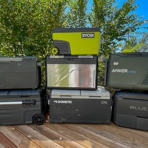 Fhma24 Best Electric Coolers Tested And Reviewed Group Shot Karuna Eberl 01 Stedit